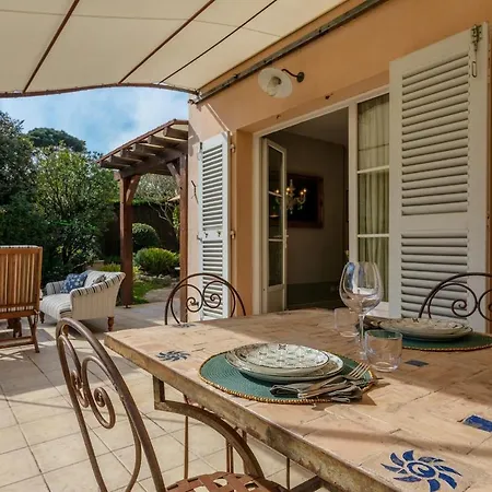 Maison Longagne- Jardin, Piscine, 2 Holiday home Gassin