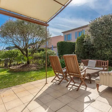 Maison Longagne- Jardin, Piscine, 2 Holiday home *